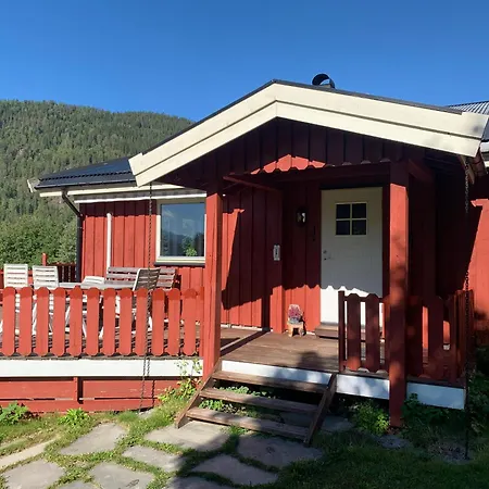 Med Utsikt Til Fjord Og Fjell Holiday home