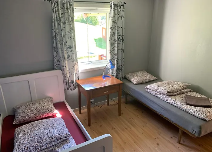 Med Utsikt Til Fjord Og Fjell * Gvammen