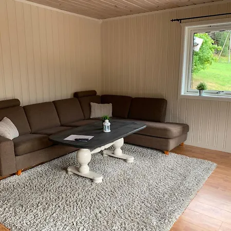 Med Utsikt Til Fjord Og Fjell Ferienhaus *